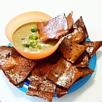 Spinach Dip with Crackers